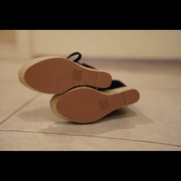 Black Wedges - Picture 2 of 6